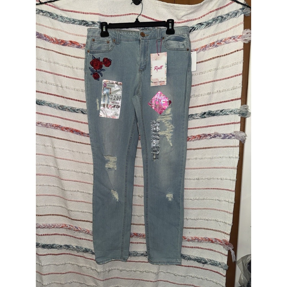 Almost‎ Famous Embroidered Rose Mid-Rise Distress Light Wash Jeans Size 13